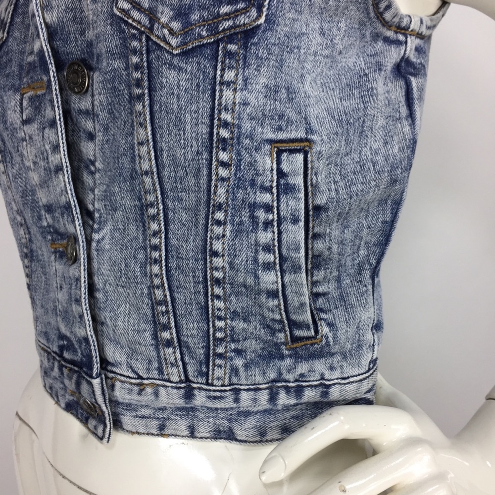 F21 Acid Wash Denim Vest Jean Jacket - Picture 5 of 8